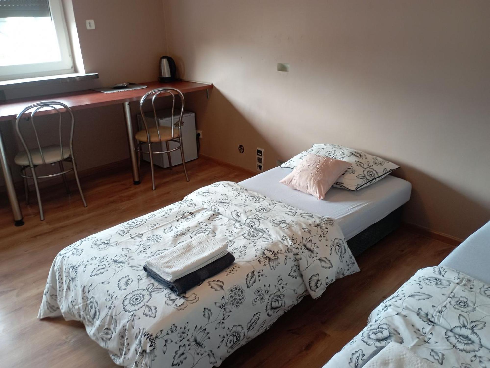 Pokoje Targowek Hotel Varşovia Exterior foto