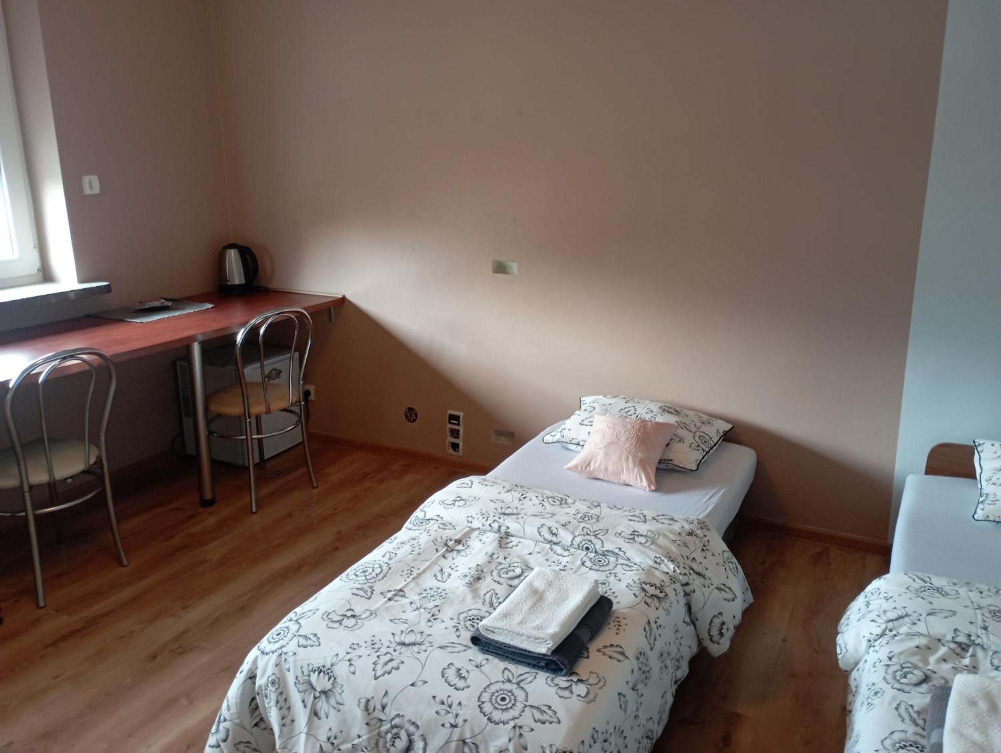 Pokoje Targowek Hotel Varşovia Exterior foto